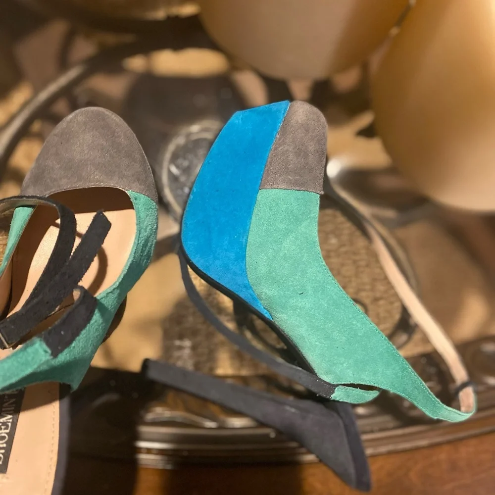 Colorblock Platform Pump - Picture 10 of 10